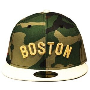 NWT Sz 7 1/4 New Era Boston Red Sox Cooperstown
Camouflage Fitted Hat Sox Patch